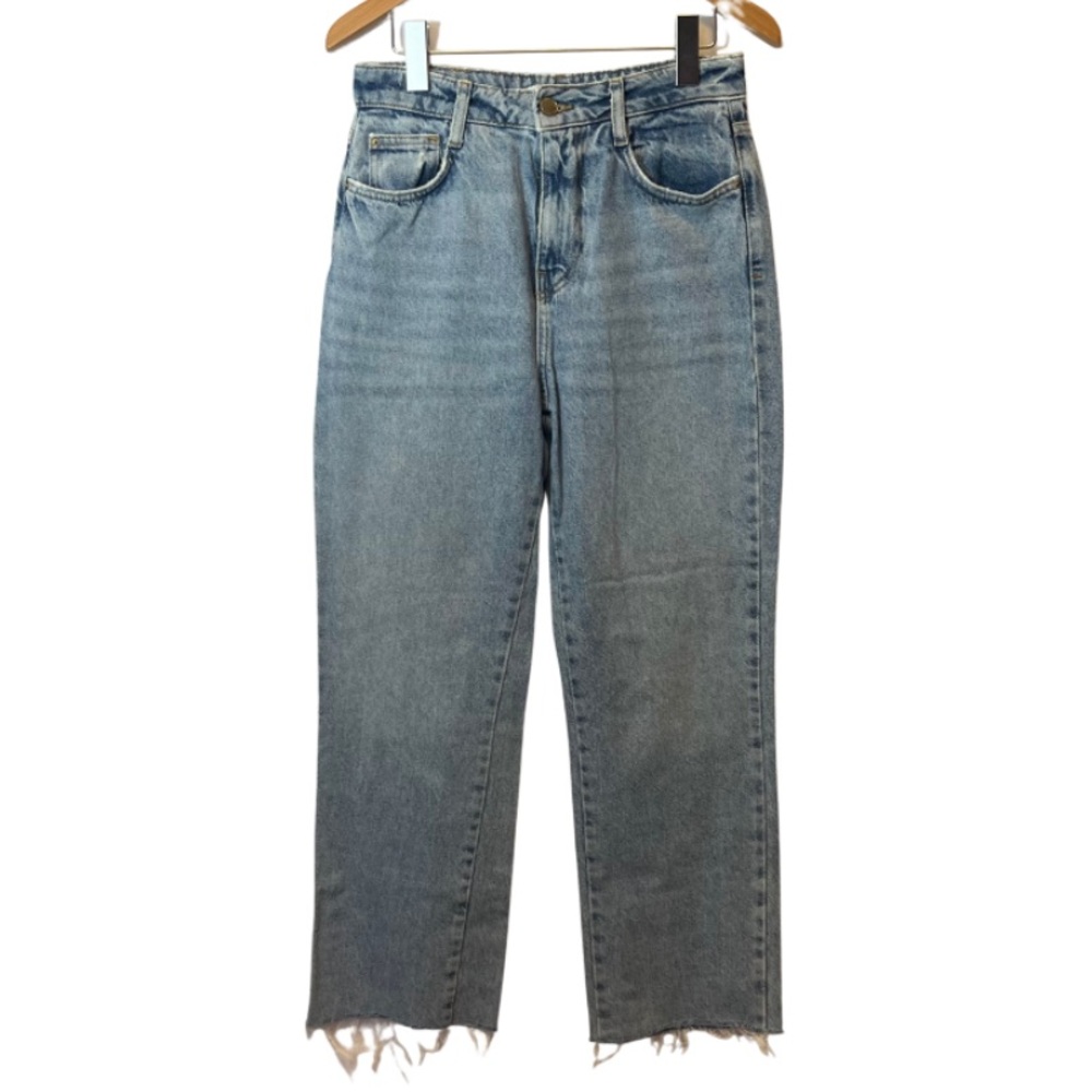 Zara Women’s Light Wash Straight Leg Denim Jeans Pants